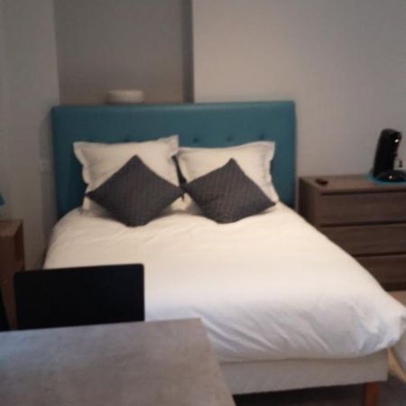 Aparthotel Le Logis D'Isabelle Argentan Esterno foto