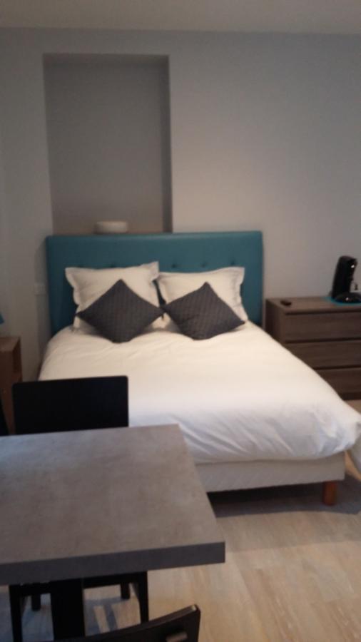 Aparthotel Le Logis D'Isabelle Argentan Esterno foto