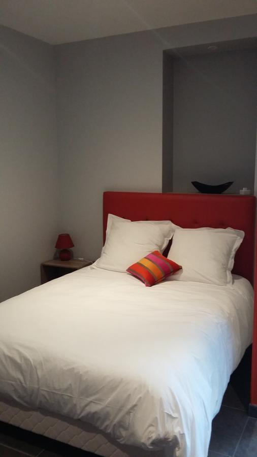 Aparthotel Le Logis D'Isabelle Argentan Esterno foto